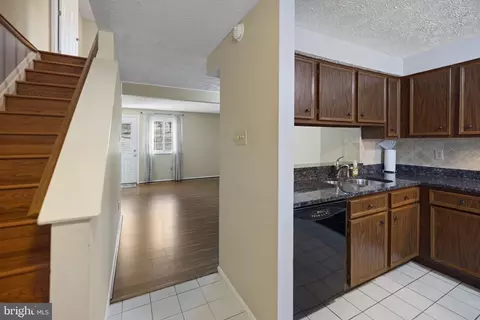 8339 Brookvale Ct, Springfield, VA 22153 photo 2