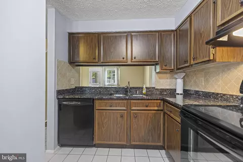 8339 Brookvale Ct, Springfield, VA 22153 photo 6