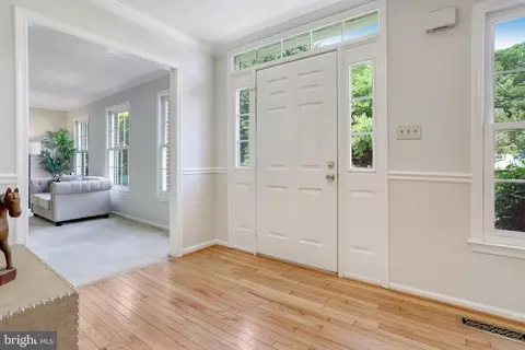 7852 Roundabout Way, Springfield, VA 22153 photo 6