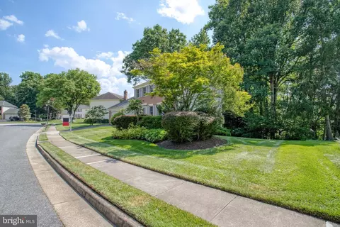 7852 Roundabout Way, Springfield, VA 22153 photo 4