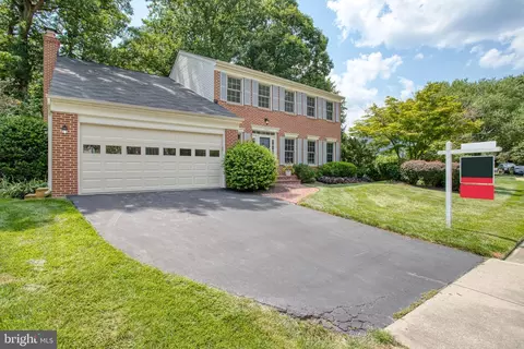 7852 Roundabout Way, Springfield, VA 22153 photo 2