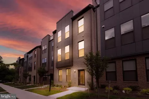 2467 Liberty Loop, Herndon, VA 20171