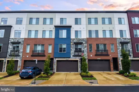 4926 Trail Vista Ln, Chantilly, VA 20151