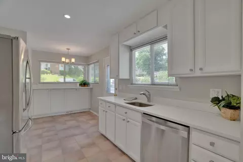 7720 Glenister Dr, Springfield, VA 22152 photo 24