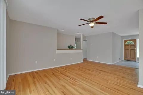 7720 Glenister Dr, Springfield, VA 22152 photo 21