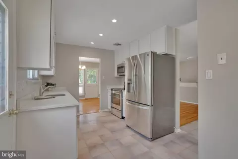 7720 Glenister Dr, Springfield, VA 22152 photo 29