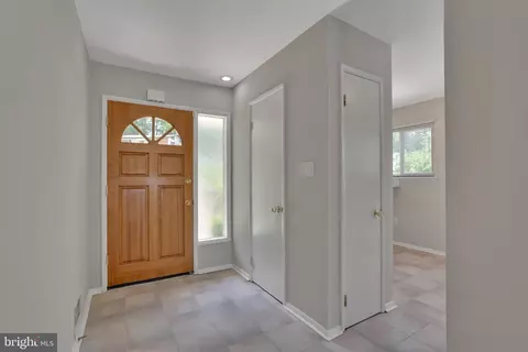 7720 Glenister Dr, Springfield, VA 22152 photo 7