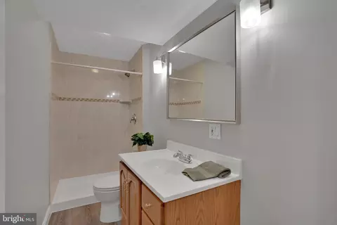 7720 Glenister Dr, Springfield, VA 22152 photo 55
