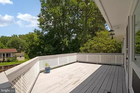 7720 Glenister Dr, Springfield, VA 22152 photo 17