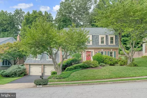 8415 Golden Aspen Ct, Springfield, VA 22153