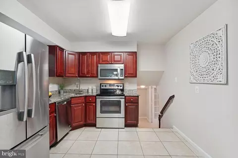 7427 Flora St, Springfield, VA 22150 photo 7