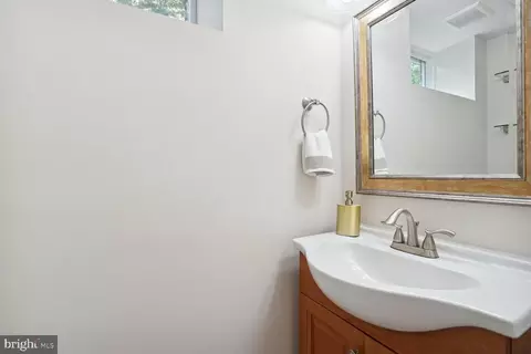7427 Flora St, Springfield, VA 22150 photo 16