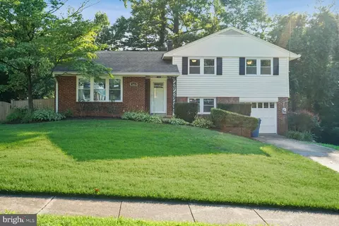 7427 Flora St, Springfield, VA 22150