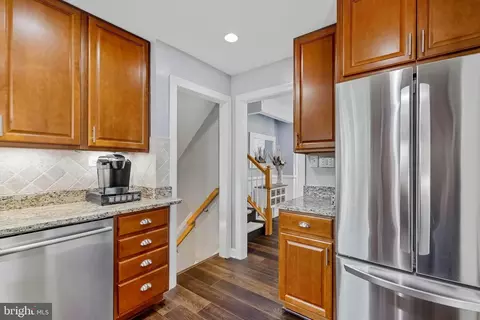 6903 Gilbert St, Springfield, VA 22150 photo 13