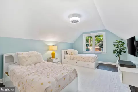 6903 Gilbert St, Springfield, VA 22150 photo 23
