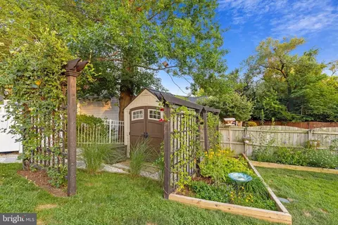 6903 Gilbert St, Springfield, VA 22150 photo 44