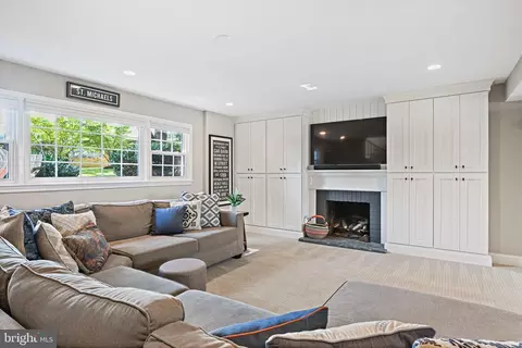 8106 Falstaff Rd, Mclean, VA 22102 photo 5
