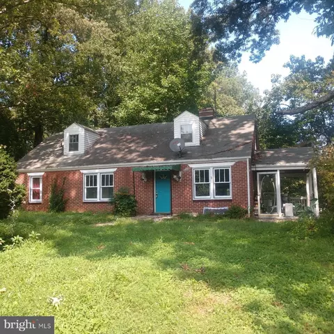 6611 Lee Chapel Rd, Burke, VA 22015