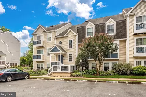 12948 Grays Pointe Rd #12948A, Fairfax, VA 22033