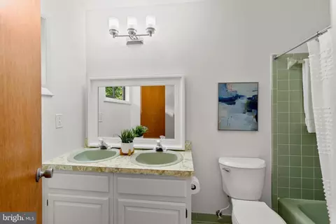 2103 Lirio Ct, Reston, VA 20191 photo 20