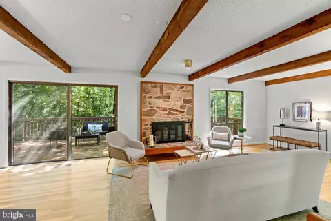 2103 Lirio Ct, Reston, VA 20191 photo 9