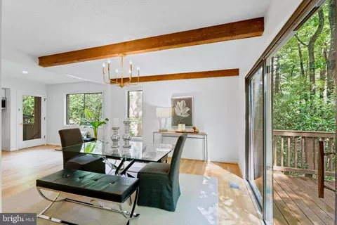 2103 Lirio Ct, Reston, VA 20191 photo 3