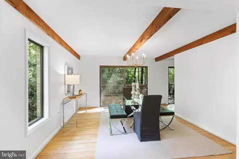 2103 Lirio Ct, Reston, VA 20191 photo 2