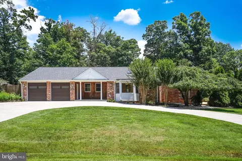 6434 Melia St, Springfield, VA 22150