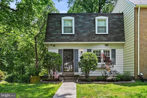 3021 Silent Valley Dr, Fairfax, VA 22031