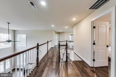 6412 Franconia Rd, Springfield, VA 22150 photo 28