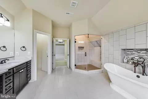 6412 Franconia Rd, Springfield, VA 22150 photo 36