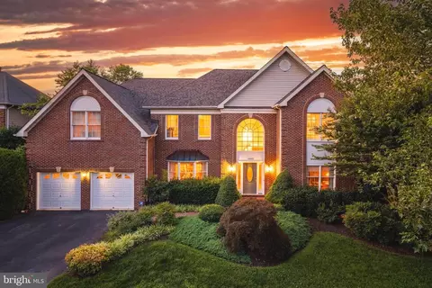 10858 Hunter Gate Way, Reston, VA 20194