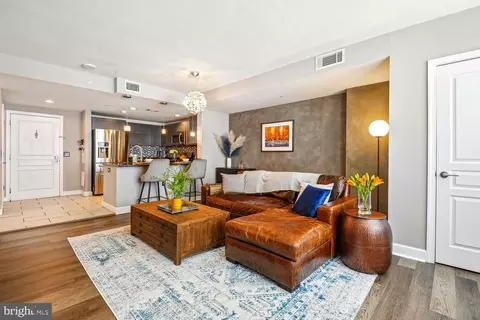 2451 Midtown Ave #1521, Alexandria, VA 22303