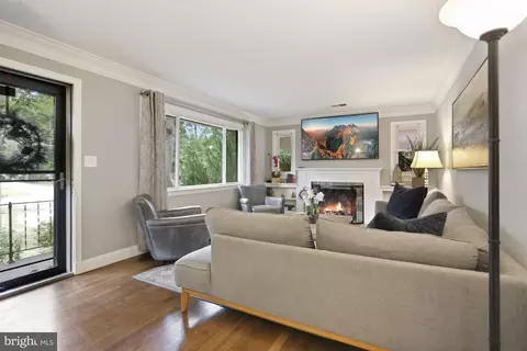 6501 Melia St, Springfield, VA 22150 photo 3