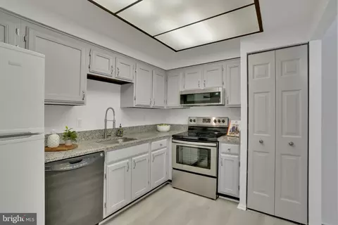 7640 Provincial Dr #314, Mclean, VA 22102 photo 5