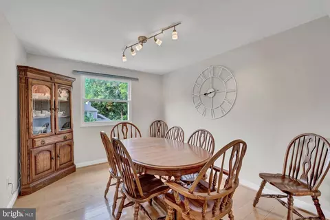 3032 Burchlawn St, Herndon, VA 20171 photo 11
