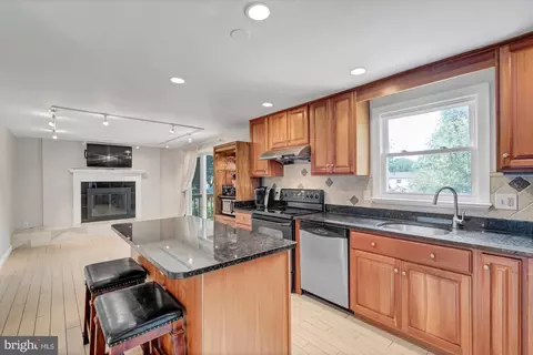 3032 Burchlawn St, Herndon, VA 20171 photo 14