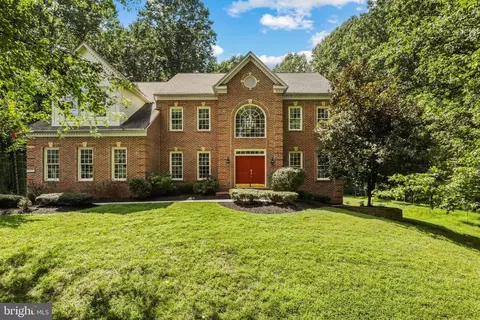 7042 Balmoral Forest Rd, Clifton, VA 20124