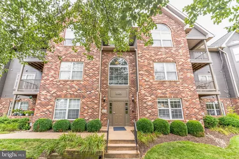 4124 Monument Ct #102D, Fairfax, VA 22033