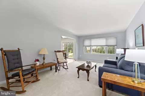 7920 Edinburgh Dr, Springfield, VA 22153 photo 12