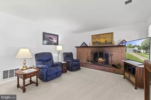 7920 Edinburgh Dr, Springfield, VA 22153 photo 20