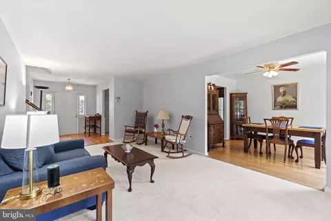 7920 Edinburgh Dr, Springfield, VA 22153 photo 11