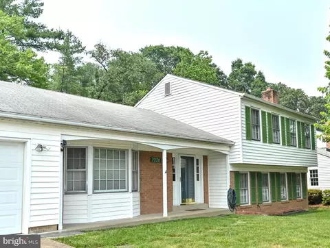 7920 Edinburgh Dr, Springfield, VA 22153 photo 5