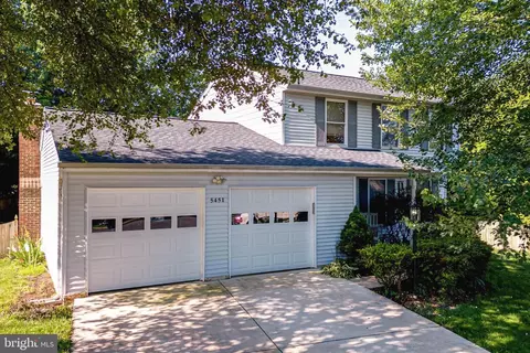 5451 Tree Line Dr, Centreville, VA 20120