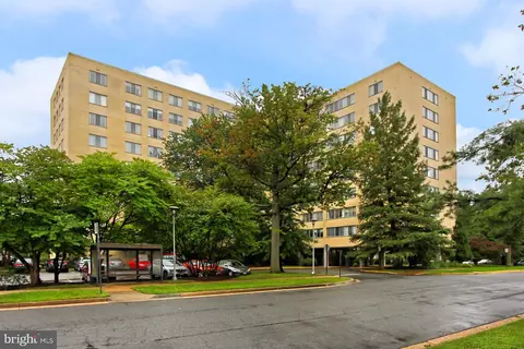 6641 Wakefield Dr #712, Alexandria, VA 22307