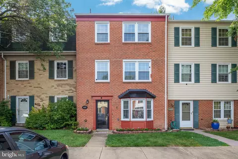 6609 Deer Gap Ct, Alexandria, VA 22310