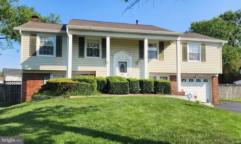 4212 Maintree Ct, Fairfax, VA 22033