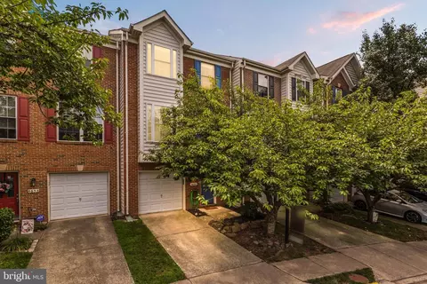 4655 Flatlick Branch Dr, Chantilly, VA 20151