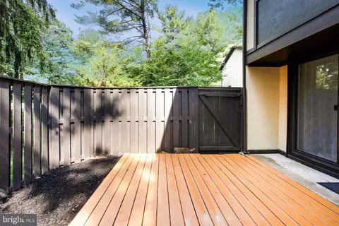 2114 Cartwright Pl, Reston, VA 20191 photo 56