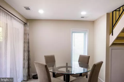 2114 Cartwright Pl, Reston, VA 20191 photo 25